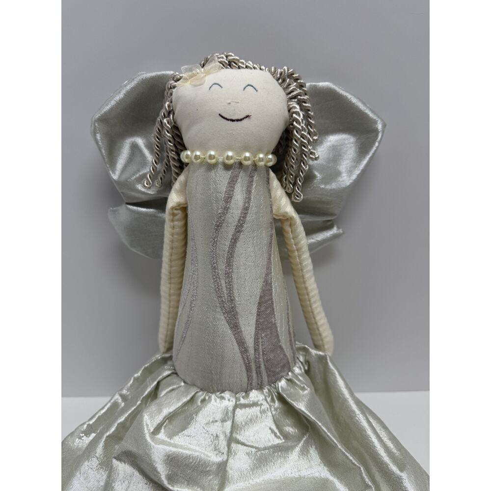 Woof & Poof Angel Doll (2014) – Metallic Skirt & Wings, Cloth Doll with Logo - Picture 2 of 10